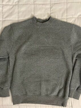 Men's Crewneck Sweater in Heather Gray